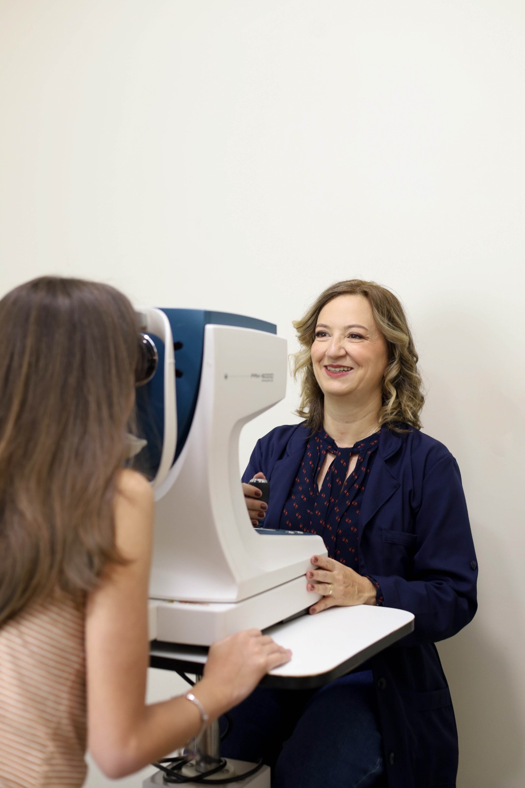 Atendimento com exame de topografia ocular