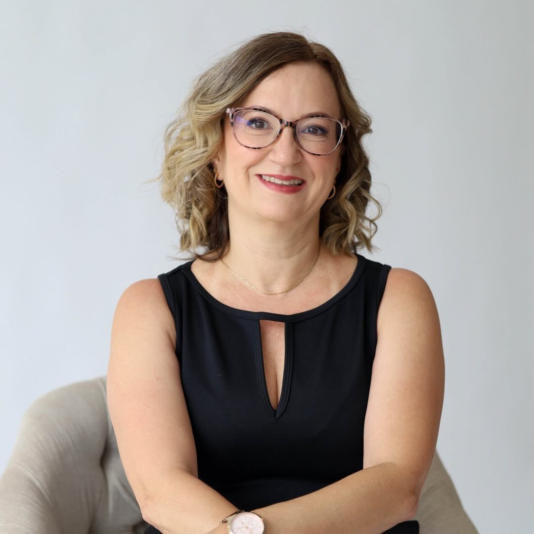Dra. Larissa Scuta - Médica Oftalmologista